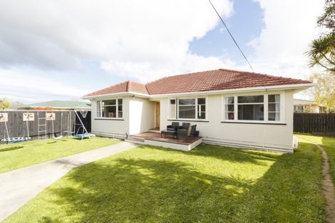 Photo of property in 6 Waterford Place, Westbrook, Palmerston North, 4412