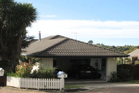 Photo of property in 11 Meadowviews Drive, Welcome Bay, Tauranga, 3112