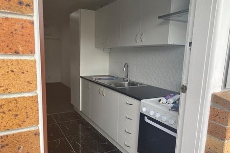 Photo of property in 2/5 Deering Place, Papatoetoe, Auckland, 2025