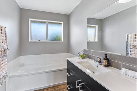 Photo of property in 21 Wickliffe Street, Mosgiel, 9024