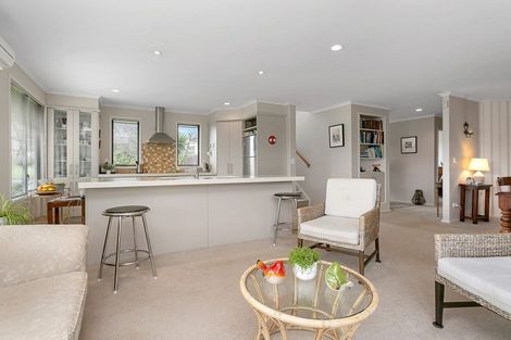 Photo of property in 1 Shaw Street, Leamington, Cambridge, 3432