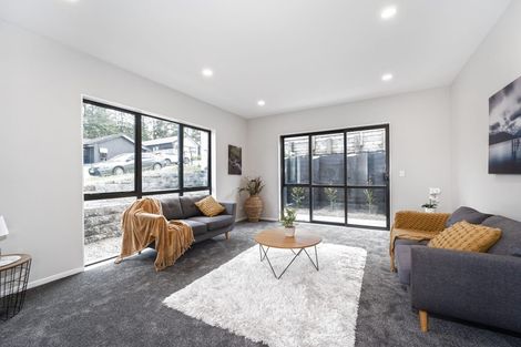 Photo of property in 4 Maraeariki Avenue, Orewa, 0931