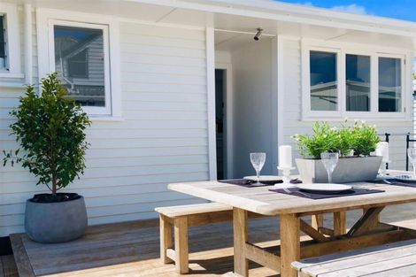 Photo of property in 1/22 Seine Road, Forrest Hill, Auckland, 0620