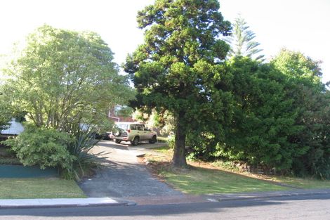 Photo of property in 15 Diana Drive, Glenfield, Auckland, 0627