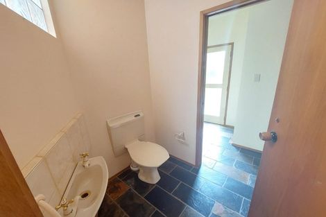 Photo of property in 8 Beach Road, Mellons Bay, Auckland, 2014