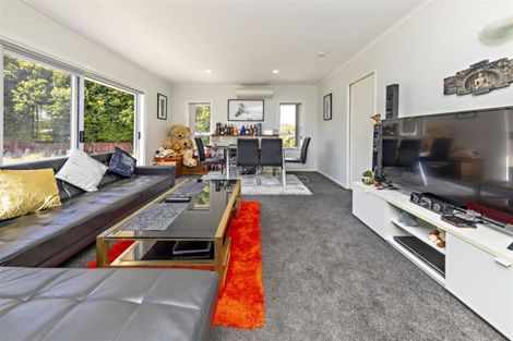 Photo of property in 140 Russell Road, Manurewa, Auckland, 2102