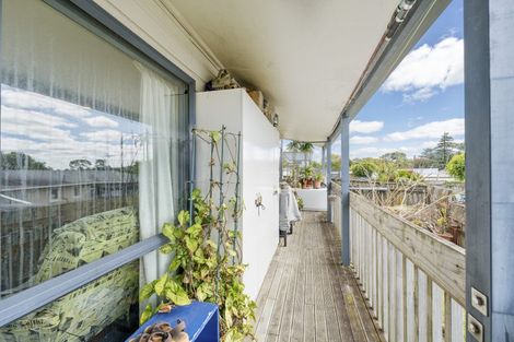 Photo of property in 41 St Leonards Road, Kelston, Auckland, 0602