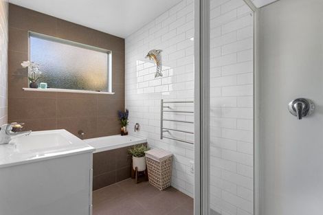 Photo of property in 1/4 Camrose Place, Ilam, Christchurch, 8041