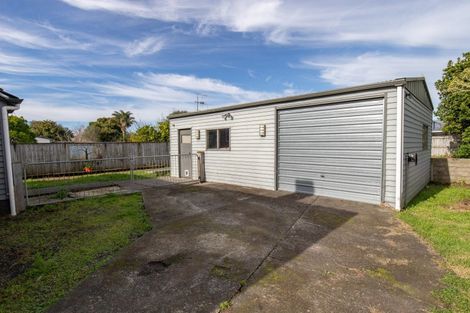 Photo of property in 9 Hayward Road, Ngatea, 3503