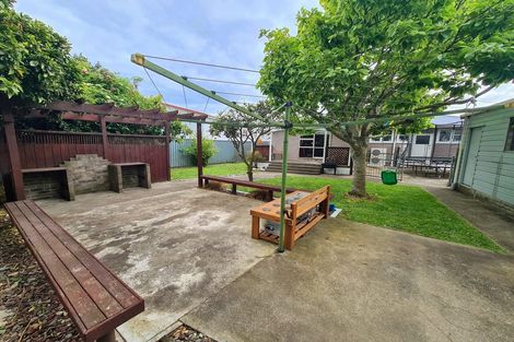 Photo of property in 31 Crewe Crescent, Hokowhitu, Palmerston North, 4410