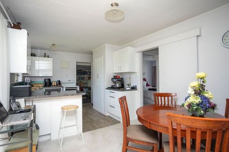 Photo of property in 14 Hamlet Street, Dannevirke, 4930