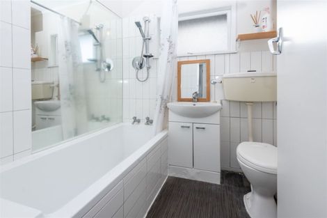 Photo of property in 59a Queenstown Road, Onehunga, Auckland, 1061