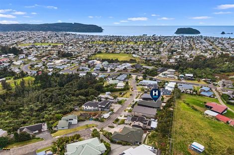 Photo of property in 111 Pacific View Drive, Whangamata, 3620