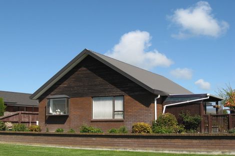 Photo of property in 15 Blakeley Place, Kaiapoi, 7630