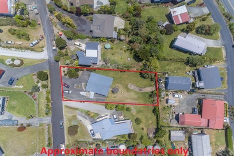 Photo of property in 22 Seaview Road, Cable Bay, 0420