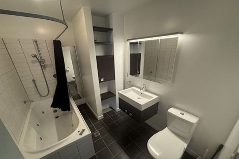 Photo of property in Montreaux Apartments, 9c/164 The Terrace, Wellington Central, Wellington, 6011