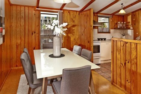 Photo of property in 10 Phillipa Place, Browns Bay, Auckland, 0630