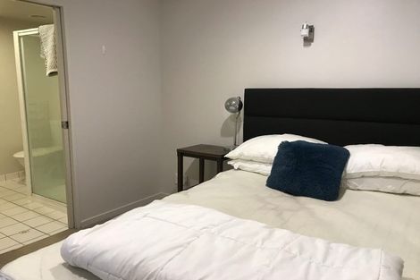 Photo of property in Terrace Heights Apartments, 8b/163 The Terrace, Wellington Central, Wellington, 6011