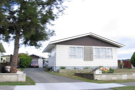 Photo of property in 50 Wynyard Crescent, Tamatea, Napier, 4112