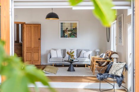 Photo of property in 28 Mortimer Terrace, Aro Valley, Wellington, 6021