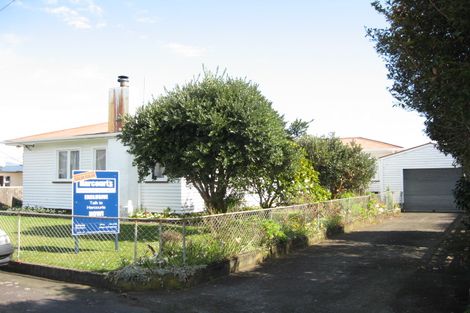 Photo of property in 13e York Crescent, Westown, New Plymouth, 4310