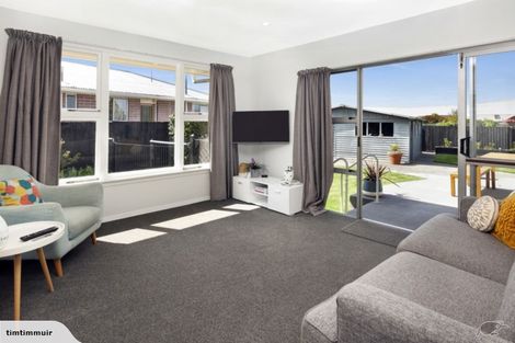 Photo of property in 20 Blossomdale Place, Bishopdale, Christchurch, 8053