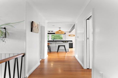 Photo of property in 17 Hillcrest Grove, Hillpark, Auckland, 2102