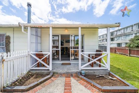 Photo of property in 1a Randwick Crescent, Moera, Lower Hutt, 5010