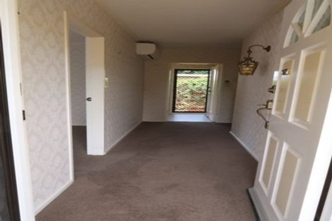 Photo of property in 75 Nimmo Avenue East, Waikanae, 5036