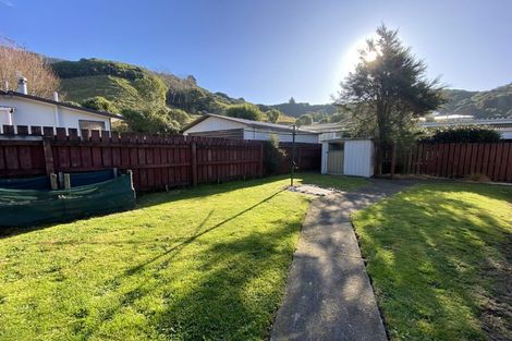 Photo of property in 11 Cornwall Street, Picton, 7220