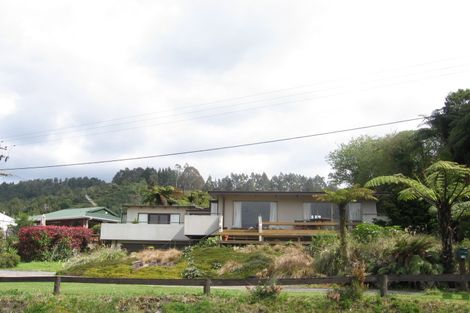 Photo of property in 10 Okareka Loop Road, Lake Okareka, Rotorua, 3076