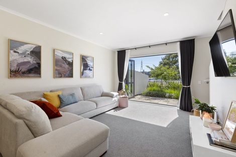Photo of property in 7 Tahuhu Road, Mount Wellington, Auckland, 1062