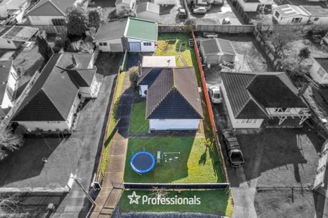 Photo of property in 24 Roberts Street, Wainuiomata, Lower Hutt, 5014