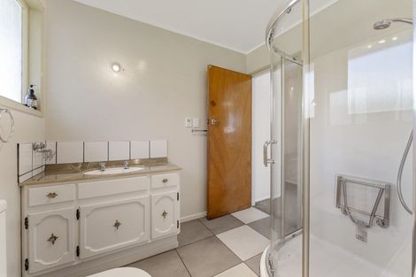 Photo of property in 15 Halswell Crescent, Westbrook, Palmerston North, 4412