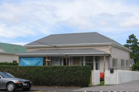 Photo of property in 16 Onslow Road, Papakura, 2110