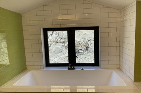 Photo of property in 31 Mcdonnell Road, Arrowtown, 9302