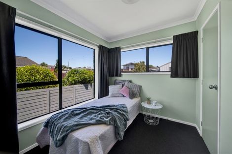 Photo of property in 13 Virginia Place, Whalers Gate, New Plymouth, 4310