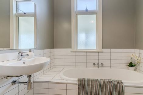 Photo of property in 45 Drivers Road, Maori Hill, Dunedin, 9010