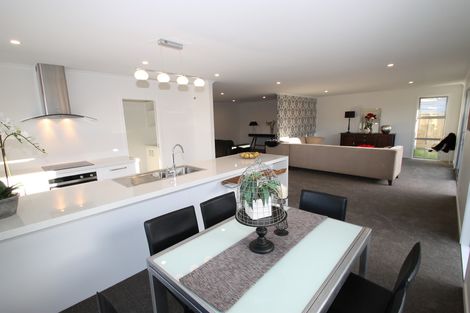 Photo of property in 60 Silverstream Drive, Mosgiel, 9024