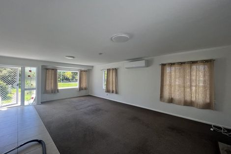 Photo of property in 31 Creamer Avenue, Belmont, Auckland, 0622
