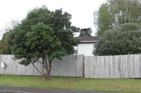 Photo of property in 38 Fitzherbert Avenue, West Harbour, Auckland, 0618
