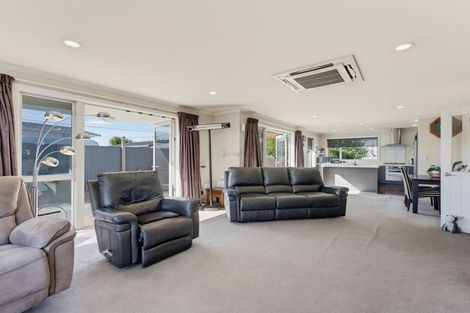 Photo of property in 2 Redwood Street, Temuka, 7920