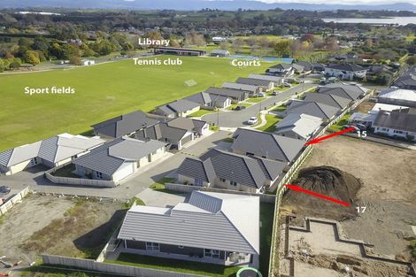 Photo of property in 15 Richardson Road, Omokoroa, 3114