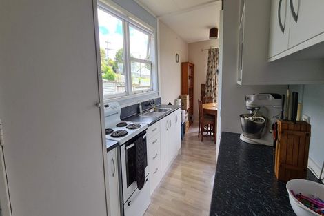 Photo of property in 14 View Street, Maungaturoto, 0520