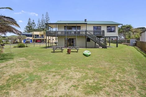 Photo of property in 103 Buffalo Beach Sh25 Road, Whitianga, 3510