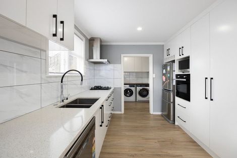 Photo of property in 22 Willis Street, Bader, Hamilton, 3206