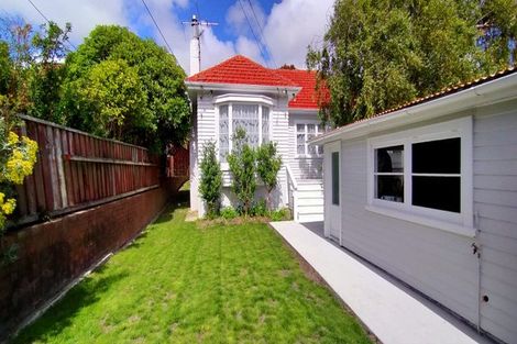 Photo of property in 18 Handyside Street, Tawa, Wellington, 5028