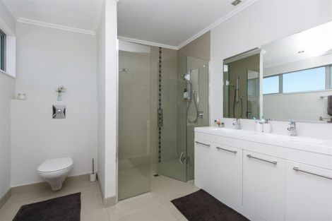 Photo of property in 18 Parkvue Drive, Bell Block, New Plymouth, 4312