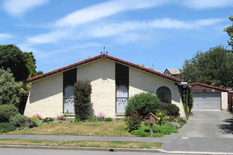 Photo of property in 8 Geraldo Place, Russley, Christchurch, 8042