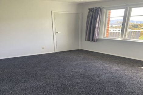 Photo of property in 3 Hellyer Street, Macandrew Bay, Dunedin, 9014